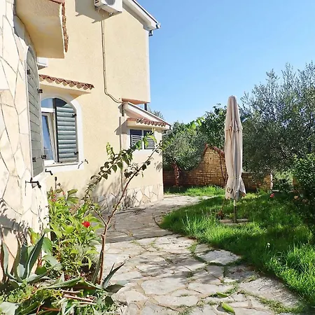 In Starigrad-paklenica 6891 Starigrad Paklenica