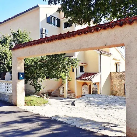 In Starigrad-paklenica 6891 Apartment Starigrad Paklenica