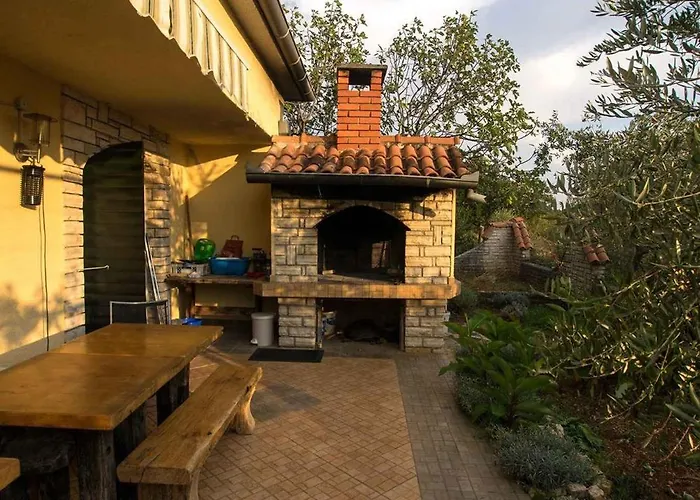Lägenhet In Starigrad-paklenica 6891