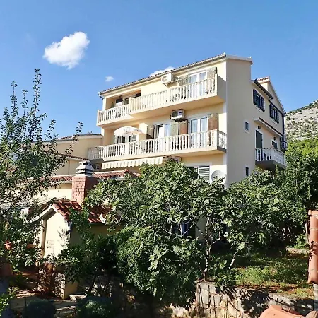 公寓 In Starigrad-paklenica 6891
