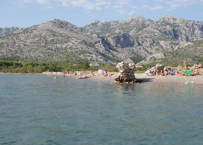 In Starigrad-paklenica 6891 *