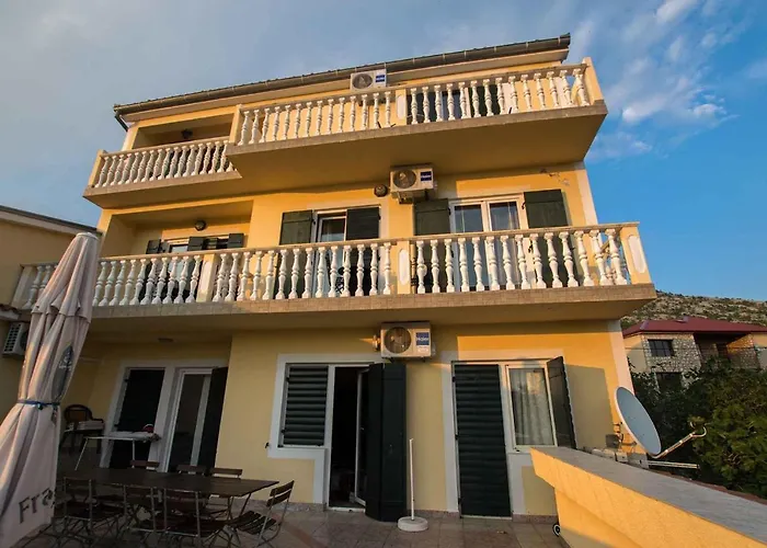 In Starigrad-paklenica 6891 아파트